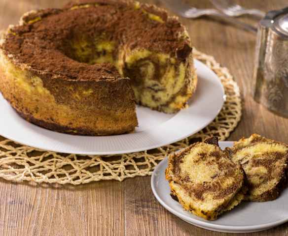 Chiffon cake bicolore