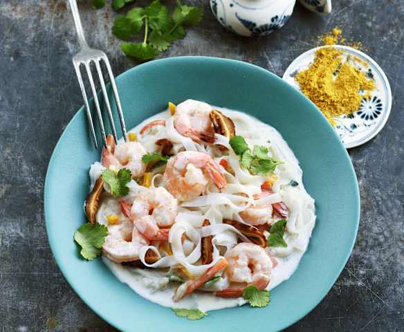 Curry de crevettes, légumes et nouilles