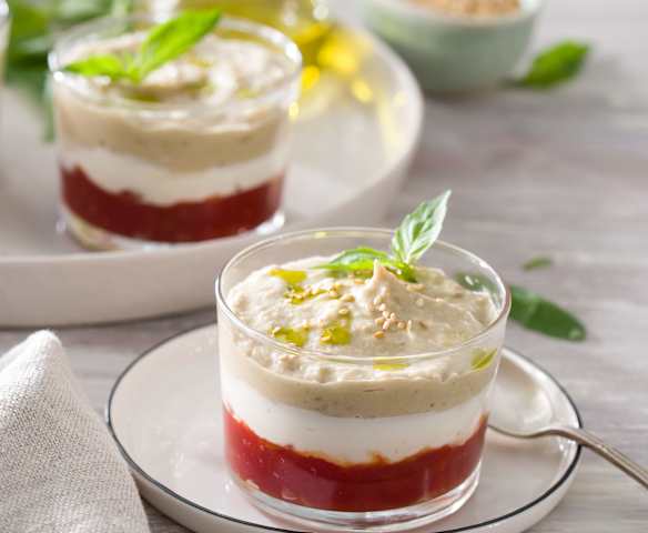 Crema de mascarpone, paté de berenjena y confitura de tomate