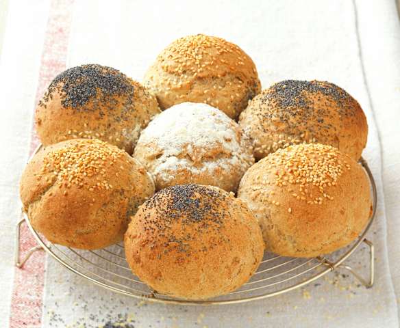 Pain rapide aux trois graines façonnage marguerite