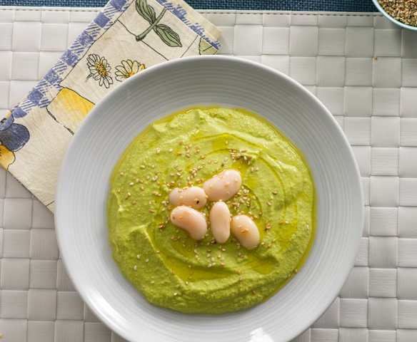 Hummus de guisantes con judiones