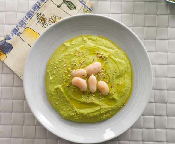 Hummus de mazăre și fasole