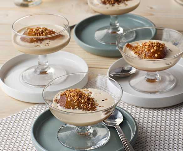 Peras al vino dulce con sabayón