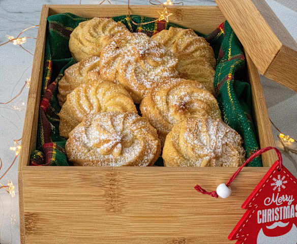 Gluten free Viennesse whirl mince pies