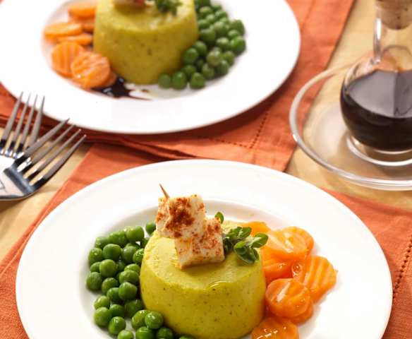 Sformatini di Parmigiano Reggiano su letto di verdure stufate a vapore con aceto balsamico