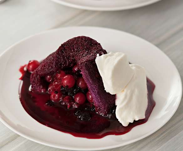 Postre inglés de frutos rojos