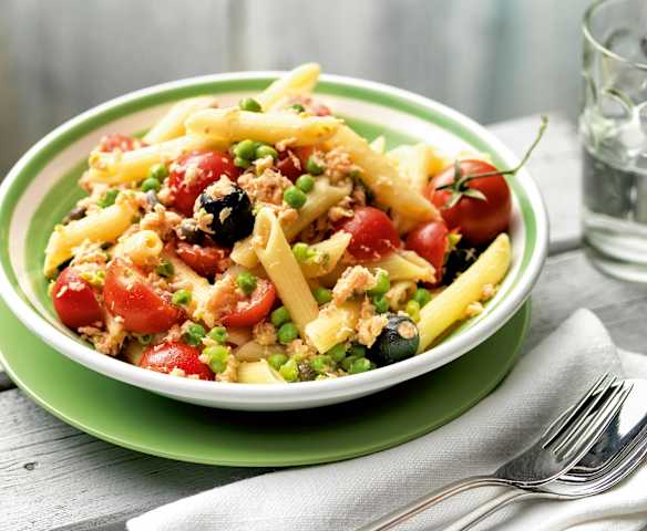 Pasta Salad with Vegetables and Trout Pasta Salad with Vegetables and Trout