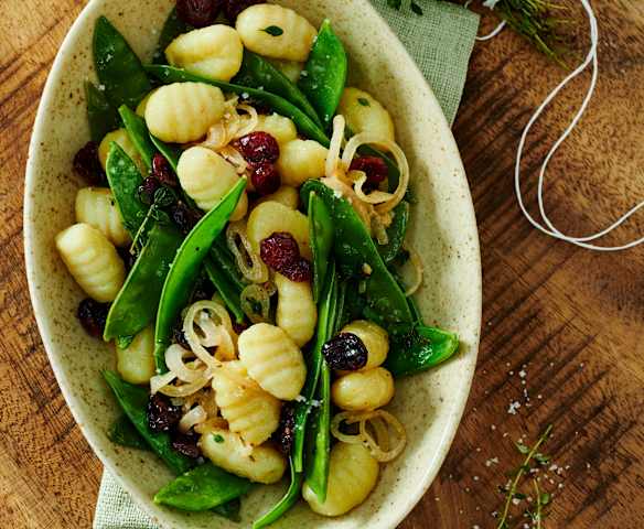 Warmer Cranberry-Gnocchi-Salat