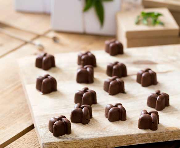 Chocolate hazelnut kisses