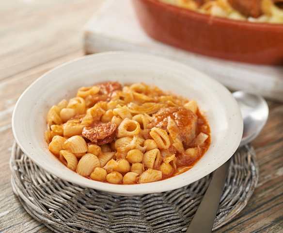 Estofado portugués de cerdo con repollo (rancho)