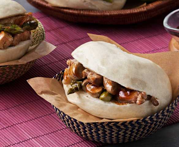 Bao buns de coco, cerdo y champiñones