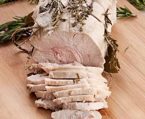 Pechuga de pavo con hierbas a la sal