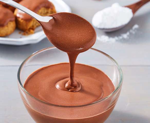 Glaseado de chocolate (mirror cake)