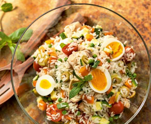 Salade de riz au thon et aux œufs