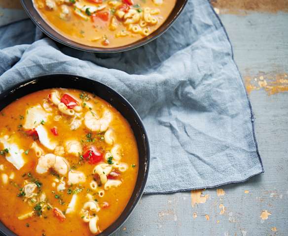 Sopa de bacalhau e marisco