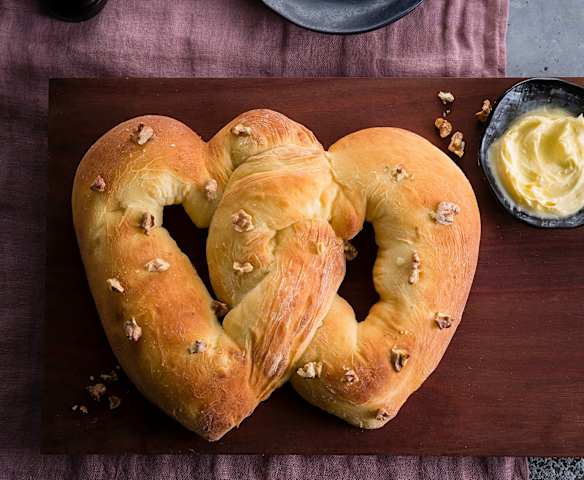 Hearts entwined loaf