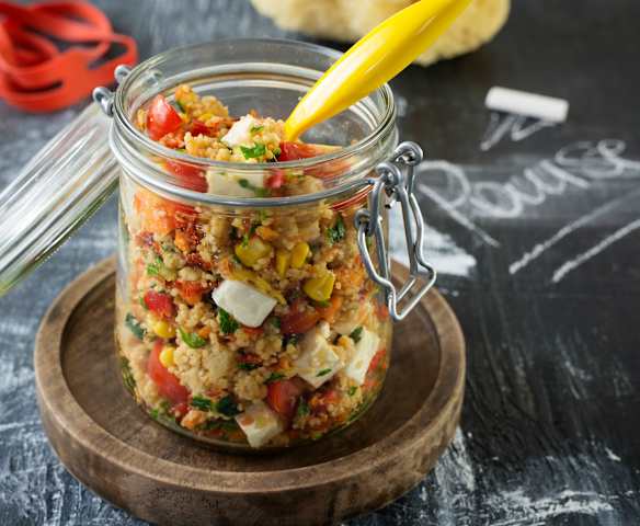 Bunter Couscoussalat