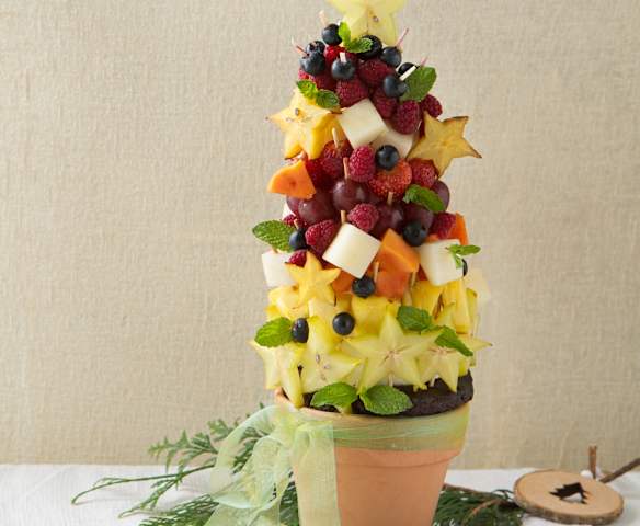 Árbol de Navidad con fruta natural