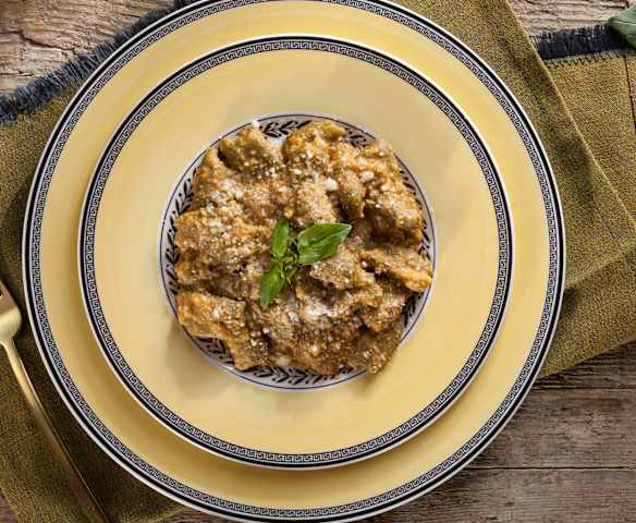Gnocchi di farro con pesto di melanzane