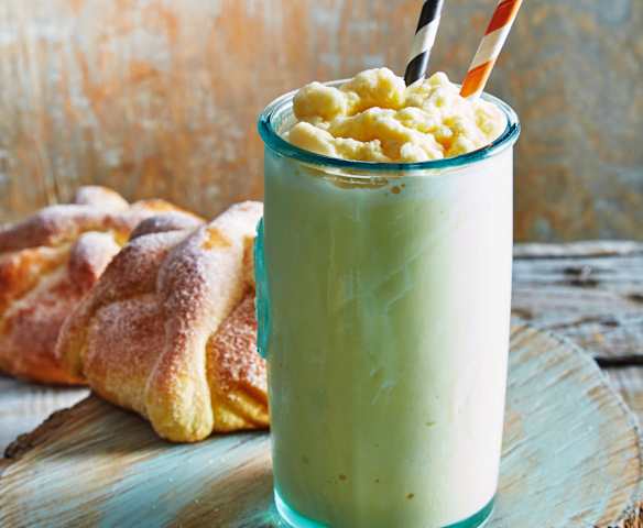 Malteada de pan de muerto