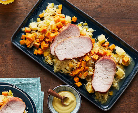 Paprika-Ananas-Sauerkraut mit Süßkartoffeln und Kassler