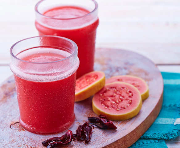 Agua de Guayaba con jamaica