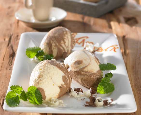 Schokoladenmousse marmoriert