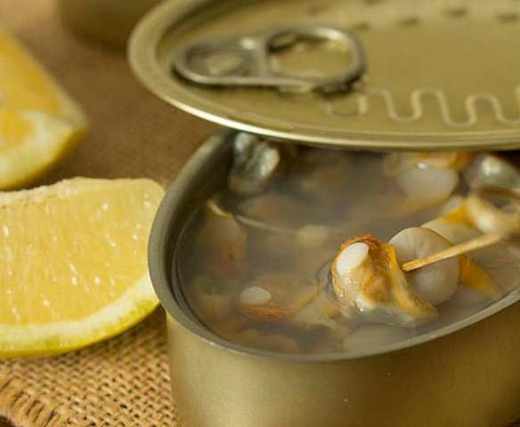 Berberechos al natural con limón