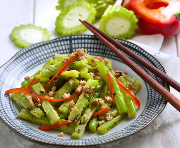 肉末苦瓜条 肉末苦瓜条