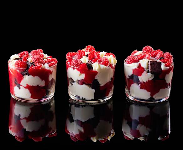 Bachour: Red Velvet triffle de frambuesa