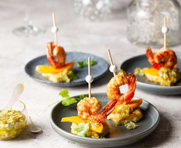 Buñuelos de maíz y gambones