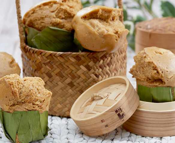 Kue Kukus Gula Cokelat (Traditional Black Sugar Steamed Cupcakes)