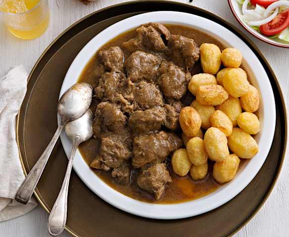 Carne gobernada en cocción lenta