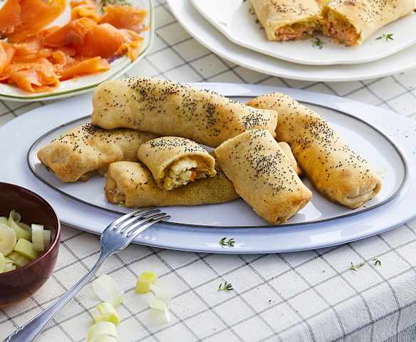 Mini strüdel salati al porro e salmone