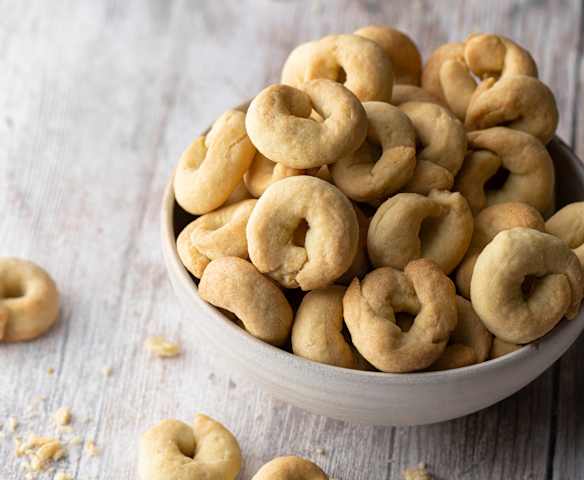 Italienisches Oliven-Gebäck (Taralli)