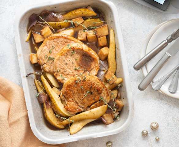 Rôti de porc à la vergeoise, poires et panais