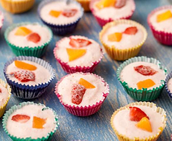 Strawberry and Peach Frozen Yoghurt Bites