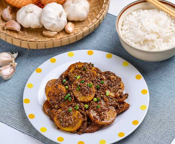 肉碎焖马铃薯