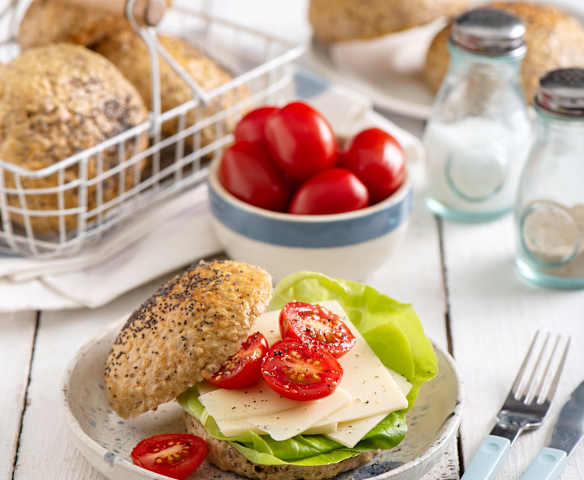 Wielozbożowe bułki śniadaniowe