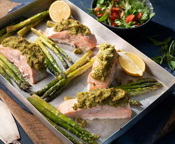 Saumon rôti au pesto de brocoli