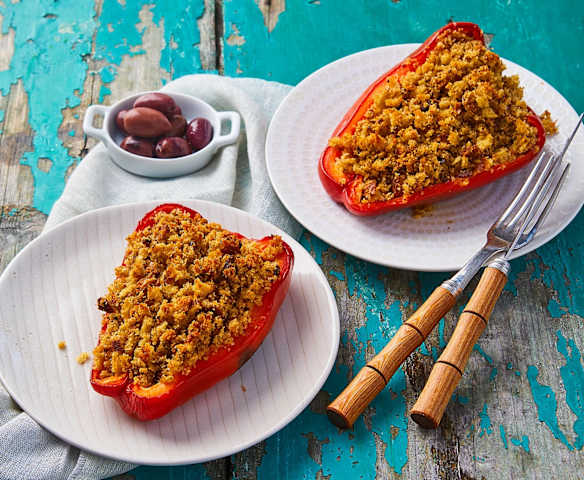 Peperoni imbottiti alla napoletana Peperoni imbottiti alla napoletana