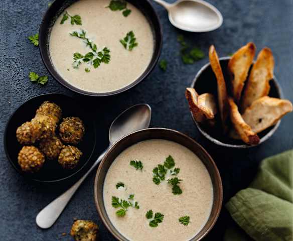 Velouté de champignons, croquettes de haddock Velouté de champignons, croquettes de haddock