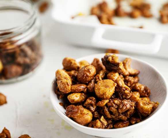 Noix au curcuma et au miel