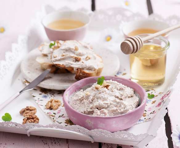 Twarożek orzechowy z miodem
