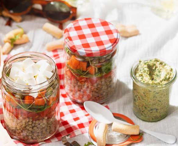 Ensalada de trigo sarraceno con salsa de hierbas