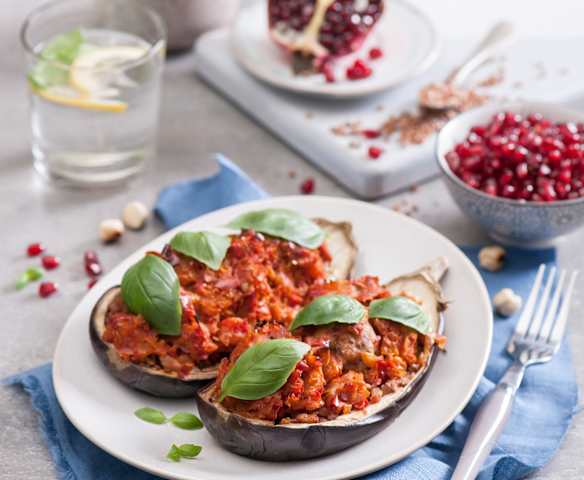 Bakłażany nadziewane kaszą gryczaną i pulpetami z kurczaka