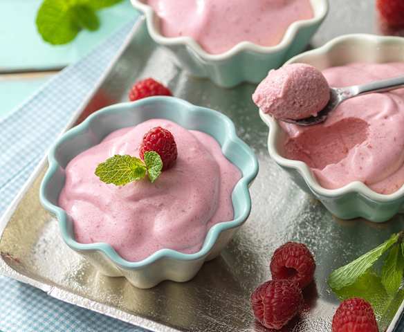 Mousse z červeného ovoce