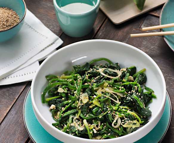 Espinacas coreanas (Sigeumchi-namul) - Corea