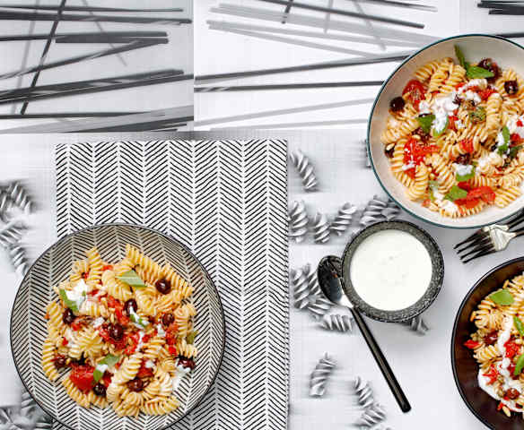 Fusilli-Salat mit Mozzarella-Sauce