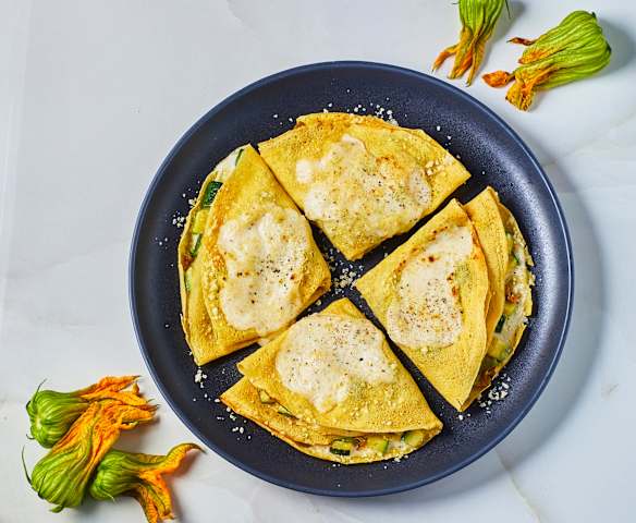 Crêpes con fiori di zucca Crêpes con fiori di zucca